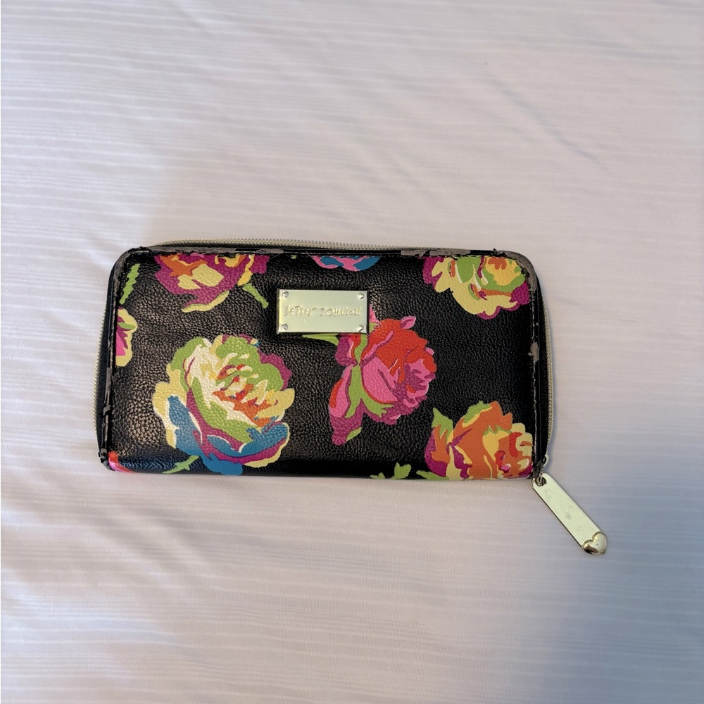 Betsey Johnson wallet